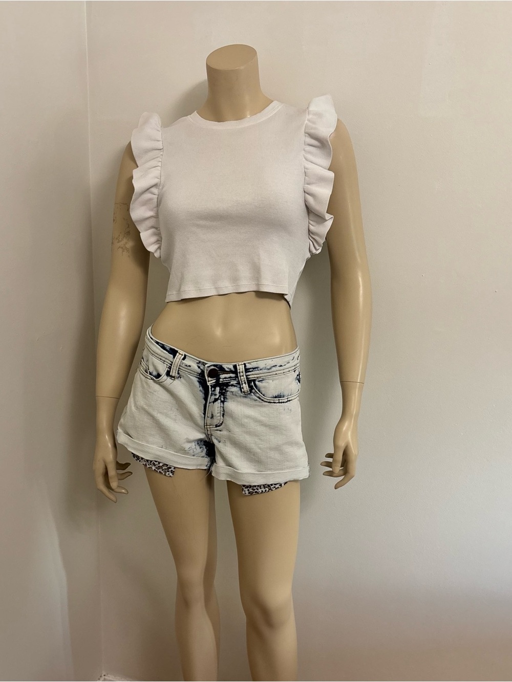 Shortall Acid Washed Denim Shorts With Leopard Pockets Size 1 - Picture 1 of 3